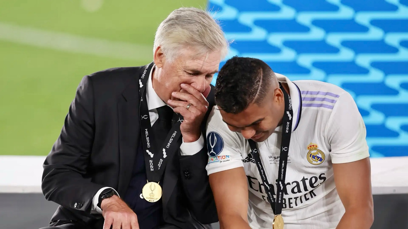 لم يُغلق الباب .. السبب الحقيقي وراء رفض كاسيميرو الانتقال إلى النصر رغم وجود كريستيانو رونالدو