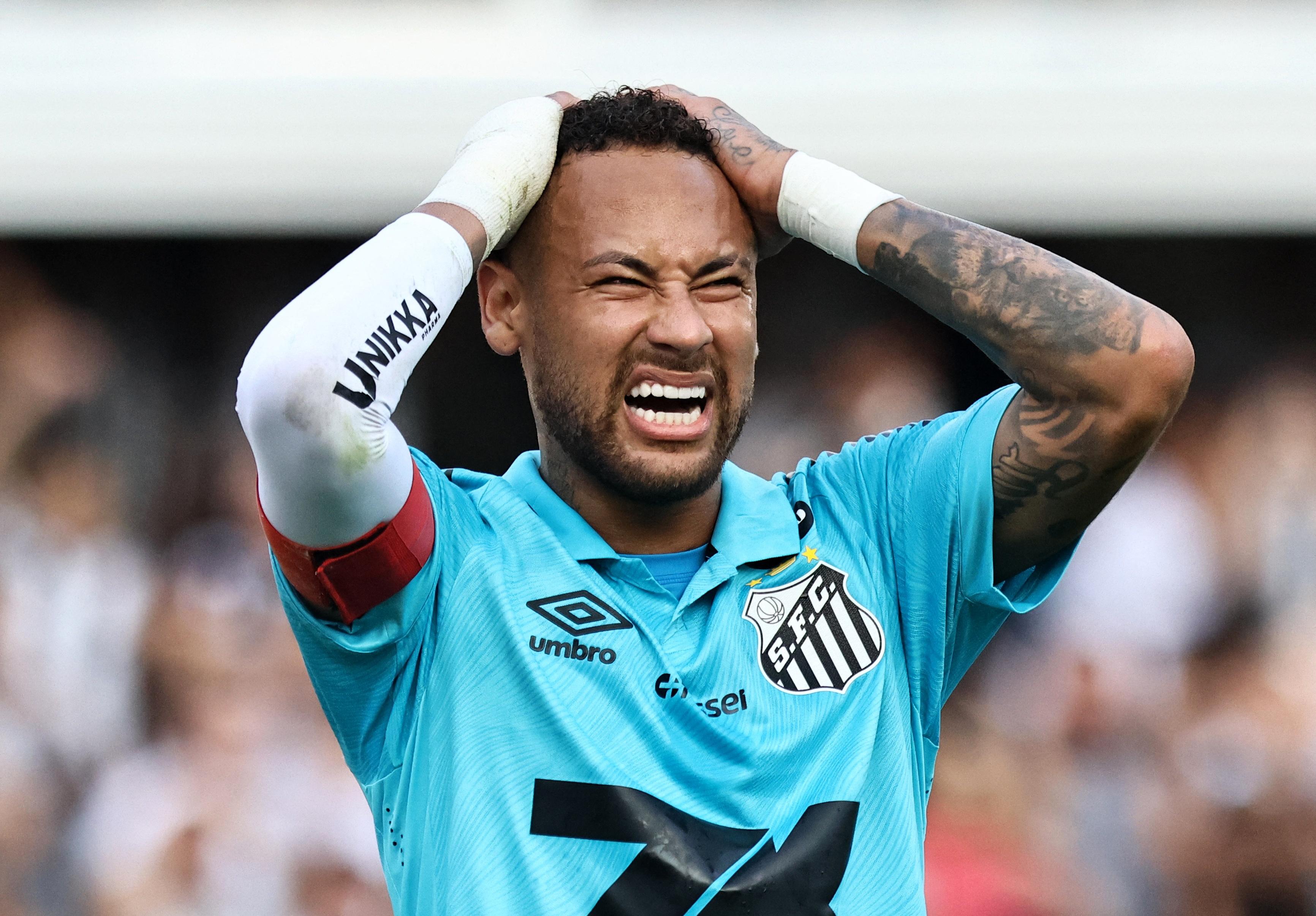 Neymar to Miss Away Match Against Palmeiras to Avoid Injury on Artificial Turf