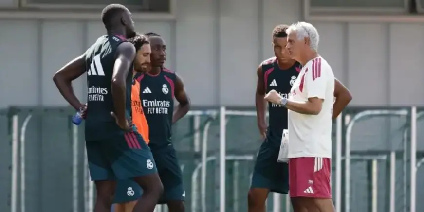 Primeiro Dia de José Mourinho no Regresso ao Real Madrid: Revelar o Onze Inicial Cedo para Testar o Sigilo